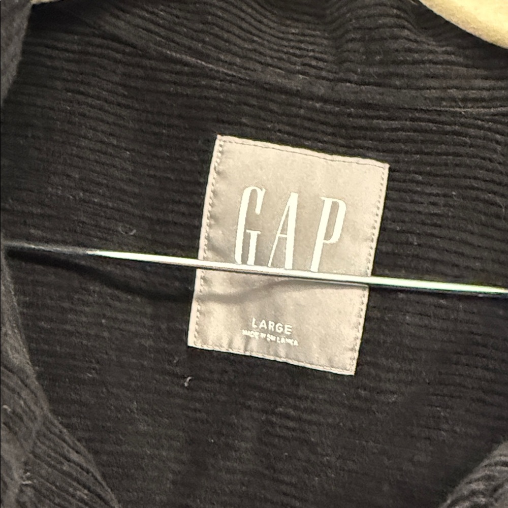 GAP Men's Black Corduroy shirt Jacket - Picture 2 of 4